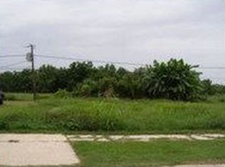 2504 Edgar Dr, Violet, LA 70092