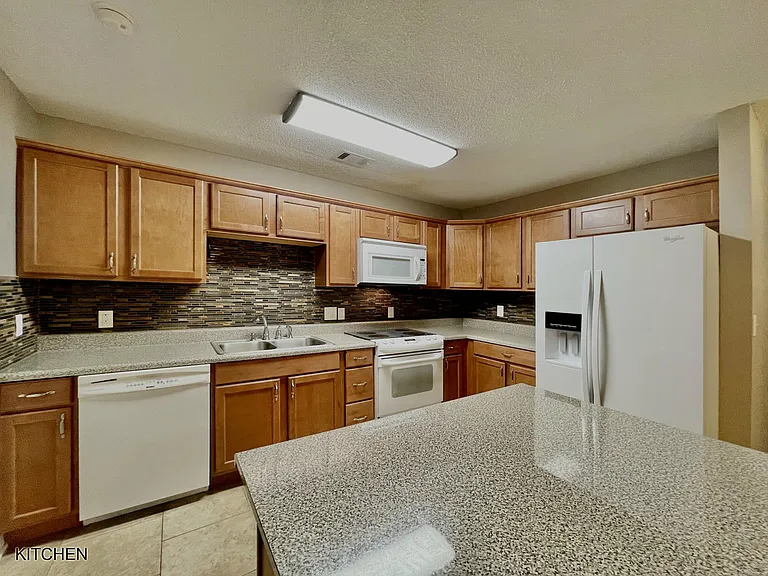 1054 Northview Dr — Photo 11
