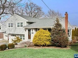 29 Byrne Pl, Bergenfield, NJ 07621