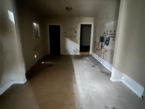 5th image of 419 N Smith St