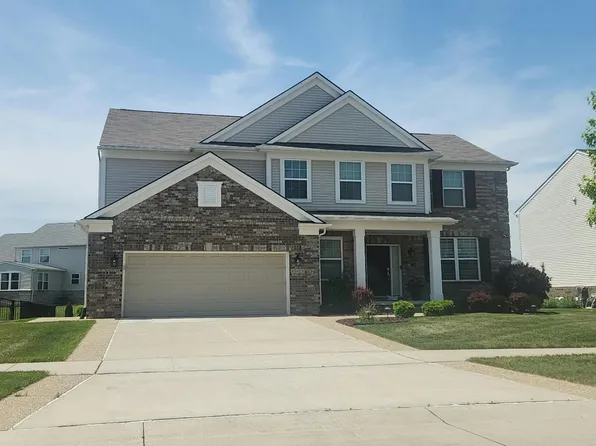 49423 Barton Dr, Macomb, MI 48044