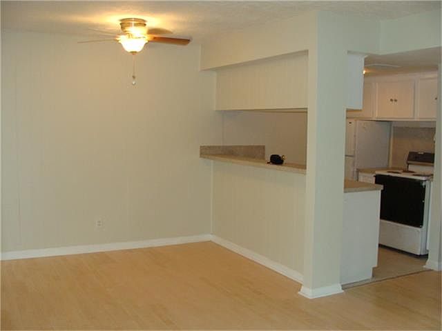 1st image of 4751 Aftonshire Dr APT 8