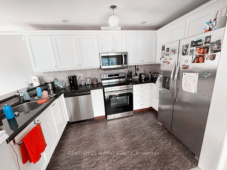 32 Goode St — Photo 4
