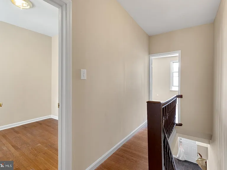 1842 McKean St — Photo 16