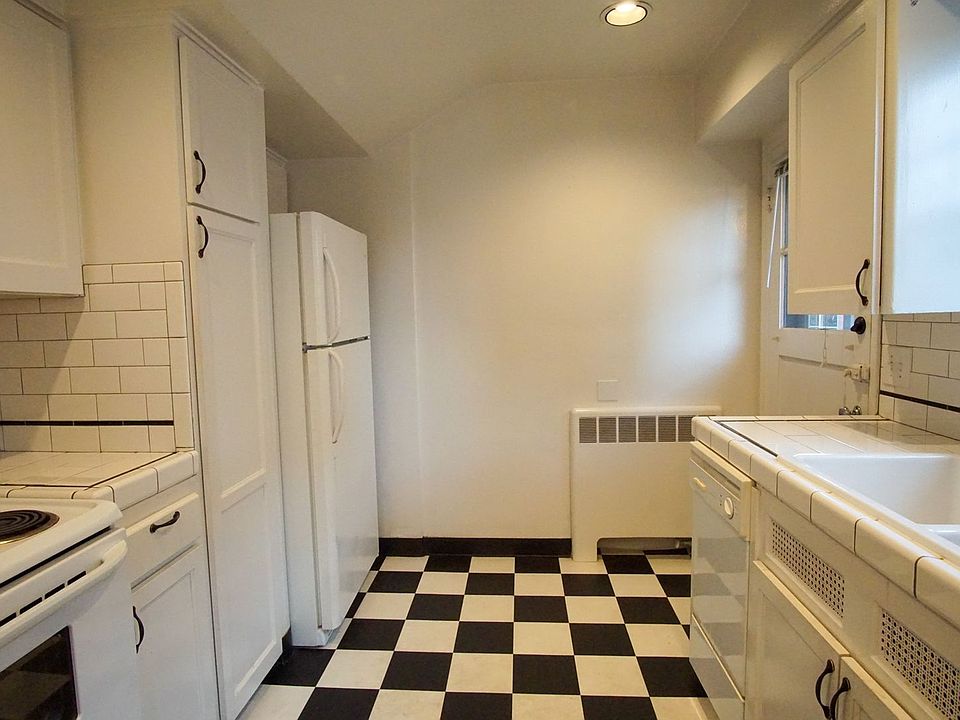 1st image of 1818 NE 17th Ave #12