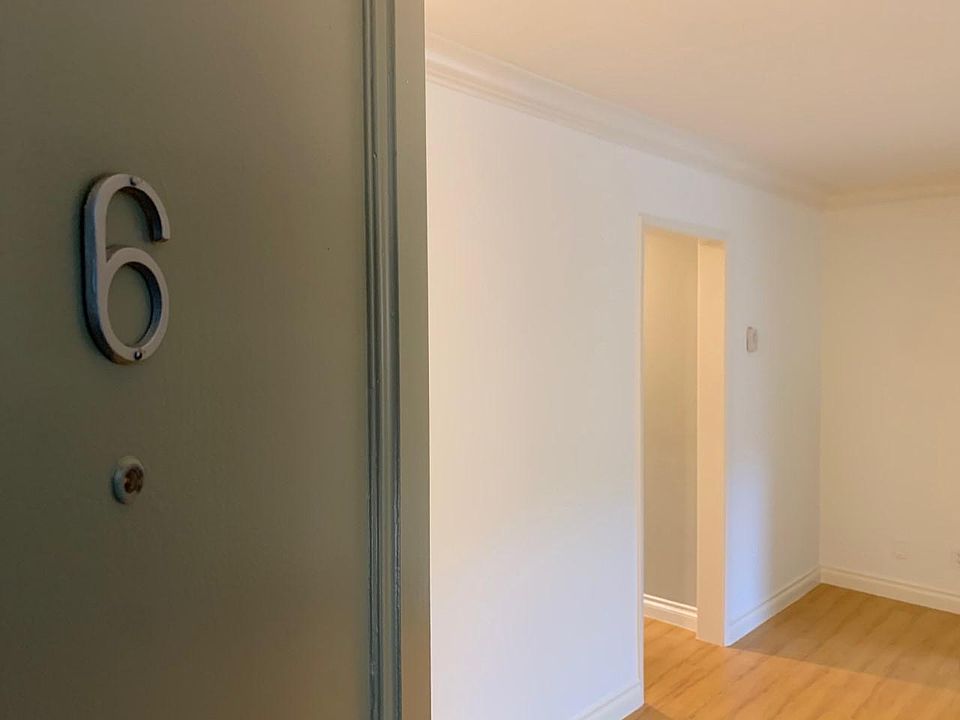 1st image of 1339 Barry Ave