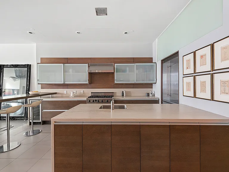 85 Leonard St #4 — Photo 9