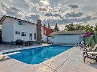420 S Whitehorn Pl NE, Calgary, AB T1Y2B1