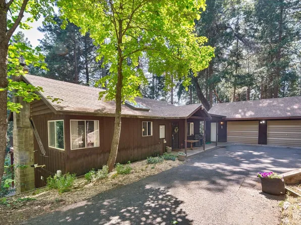 2790 Birdwalk Ln, Pollock Pines, CA 95726