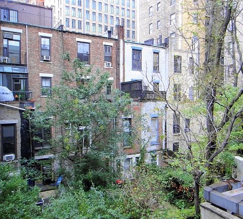 4th image of 218 W 79th St APT 3R