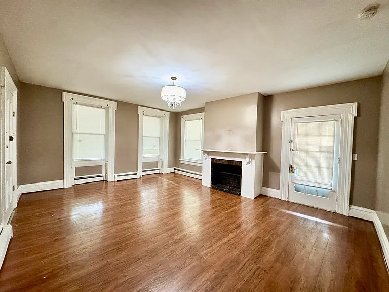 380 Seminary Ave #1 — Photo 8