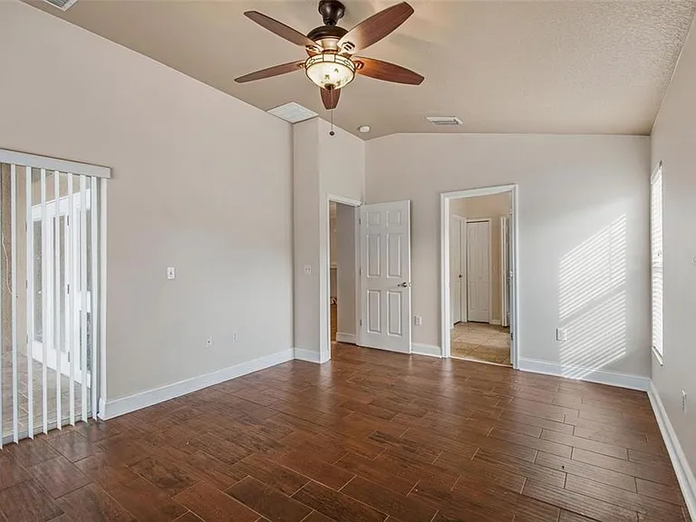 4007 Harbor Lake Dr — Photo 14