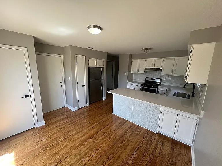 6605 W Cornelia Ave #2 — Photo 13