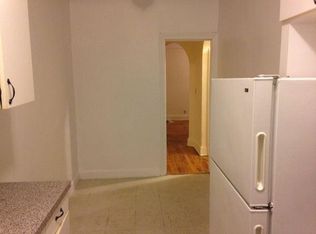 20 Willow St, Douglaston, NY