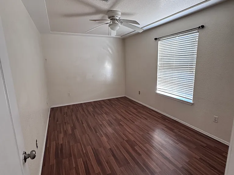 12176 Dos Rios Dr — Photo 10