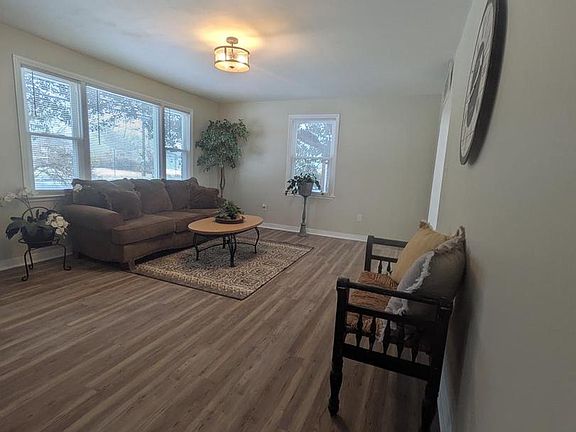 4th image of 637 W Somerdale Rd