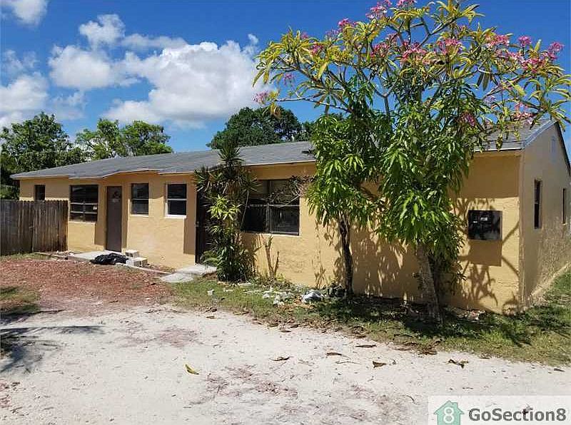 2nd image of 10381 SW 176th St