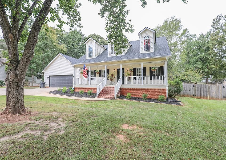 1st image of 240 Southern Walk Dr