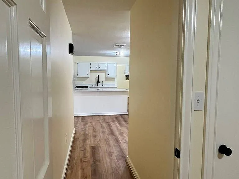 1184 Milam Ave — Photo 6