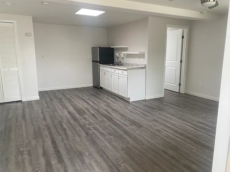 600 Rosemont St — Photo 3