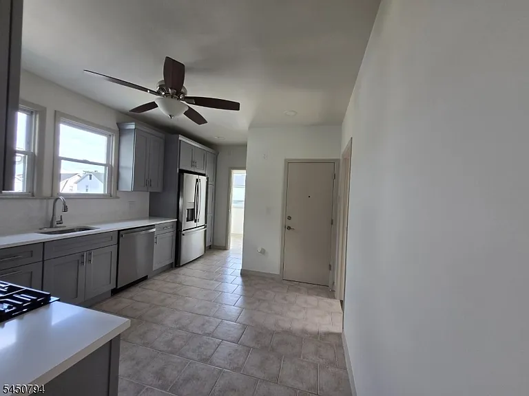 1364 Fremont Pl — Photo 3