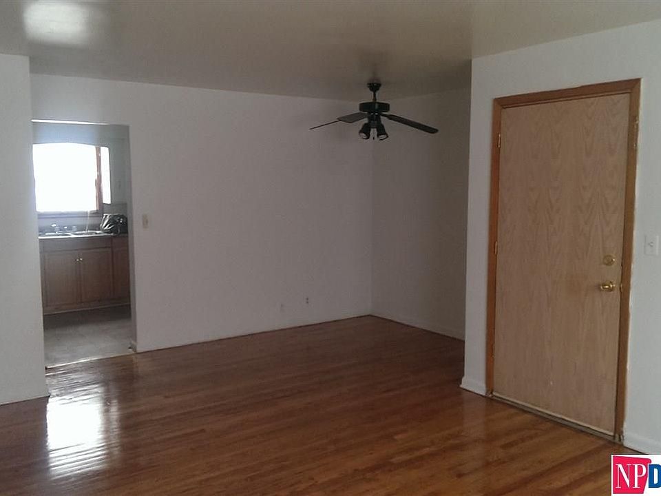 1st image of 3401 California St APT 3