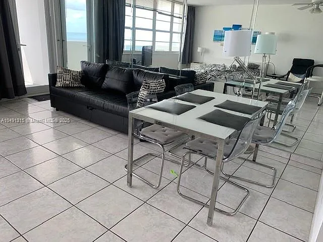 The Decoplage Condo — Photo 4