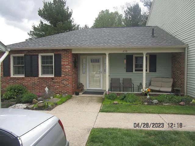 238 Independence Dr photo 1