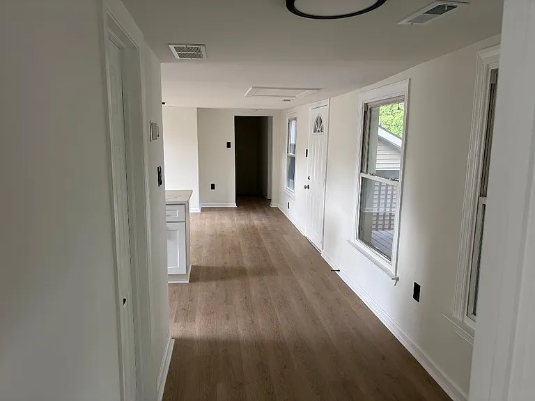 500 Crown St — Photo 8
