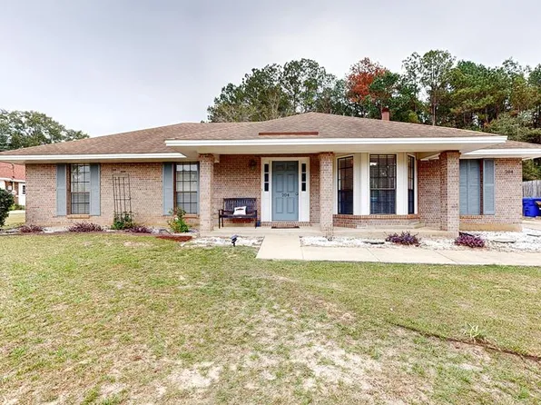204 Emerald Dr, Troy, AL 36079
