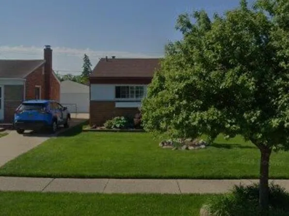 32145 Mackenzie Dr, Westland, MI 48185