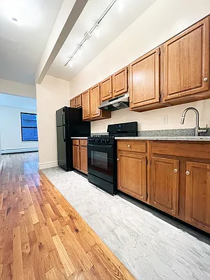Rented by Bohemia Realty Group | media 16