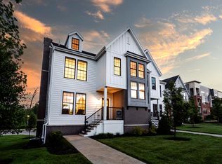 402 Main St, Delafield, WI 53018