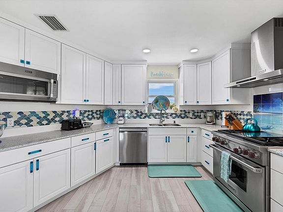 4th image of 3547 Gasparilla Rd