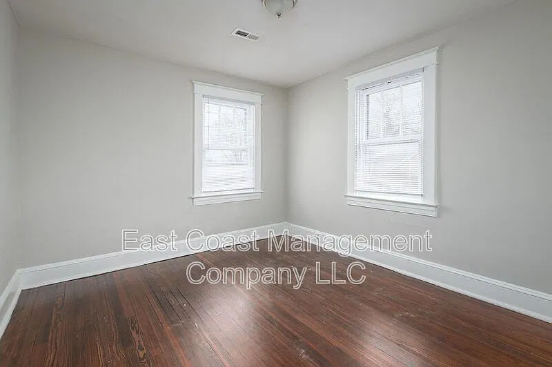 2 bed, 1.0 bath, $1,225 — Photo 4