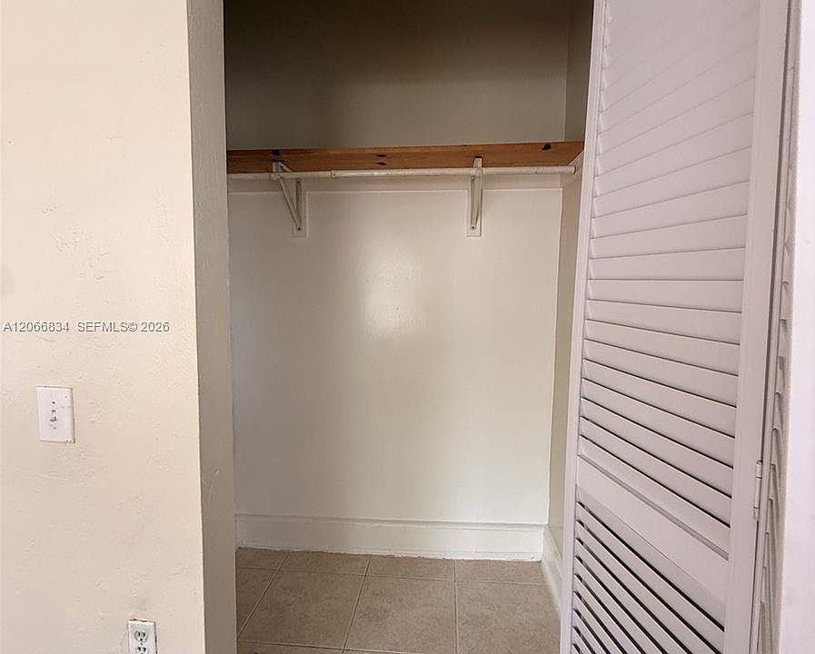 1st image of 670 W 46th St APT 5