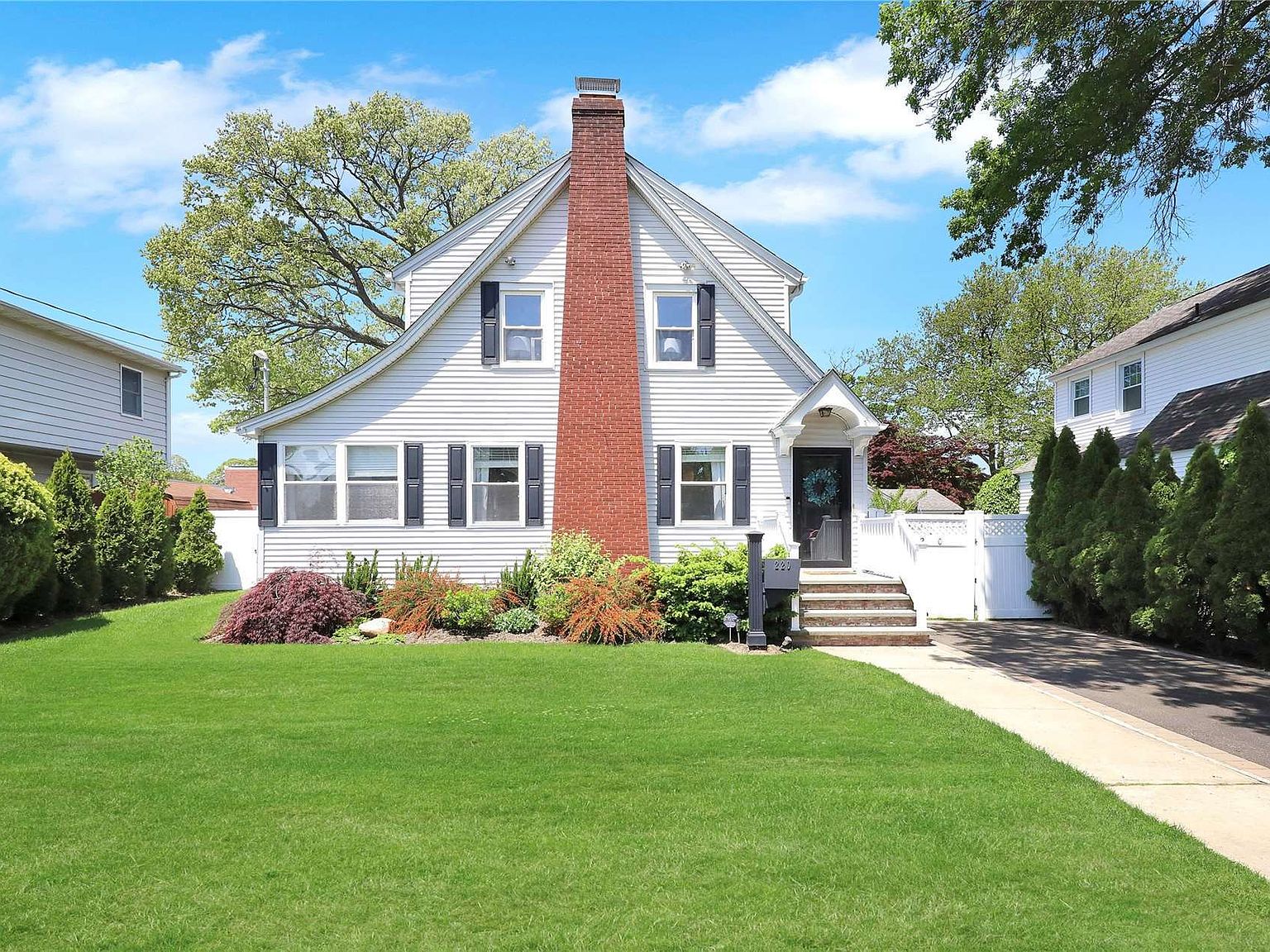 220 Oak Street, Bellmore, NY 11710 Zillow