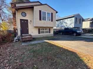 538 Elizabeth Ln, Glen Burnie, MD 21061