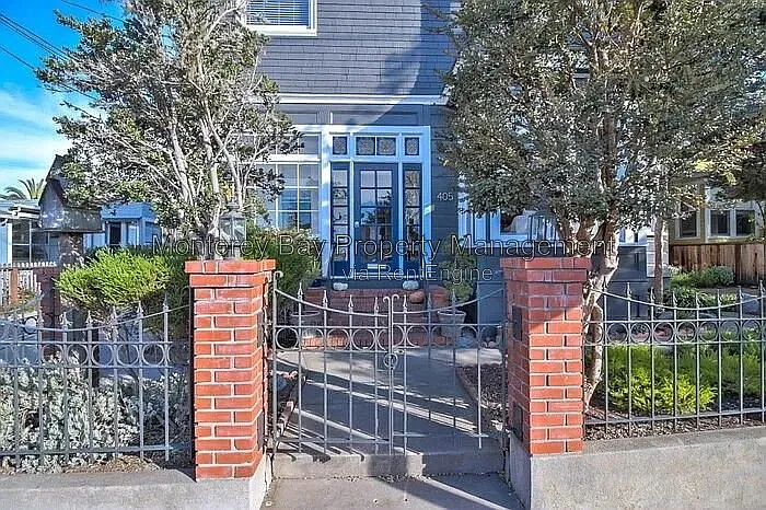 405 Forest Ave