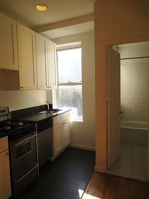 Rented by Waverly Realty Associates | media 5