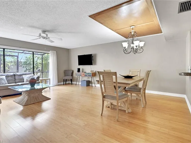 800 Meadowland Dr #H — Photo 3