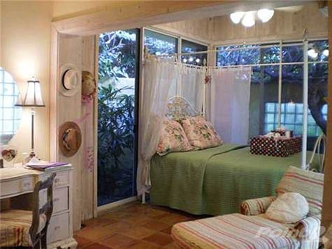 5th image of 1001 SE 6th Ct