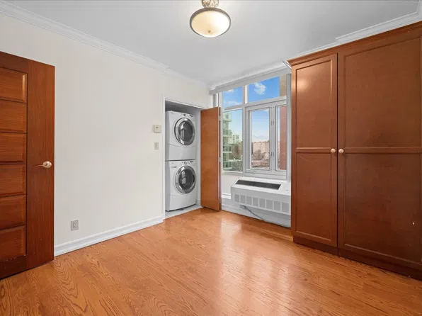3511 Cambridge Avenue image 1 of 13