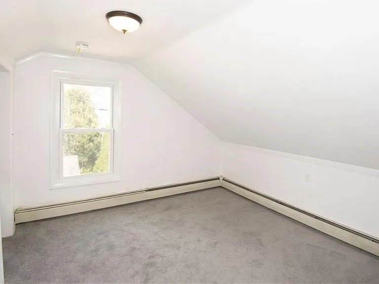 27 Peckham Ave — Photo 22
