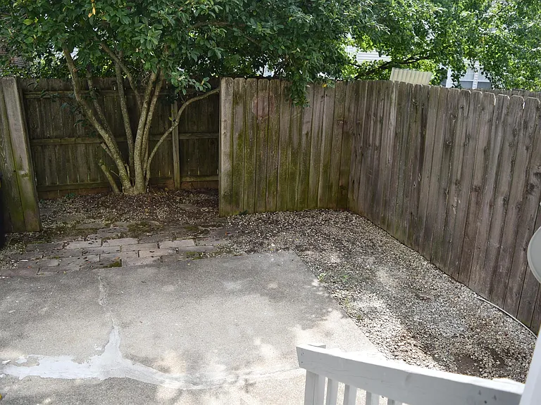 8049 Highfield Ct — Photo 12