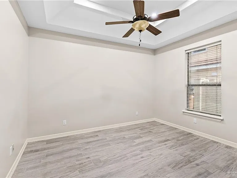 3514 Los Lagos Dr — Photo 17