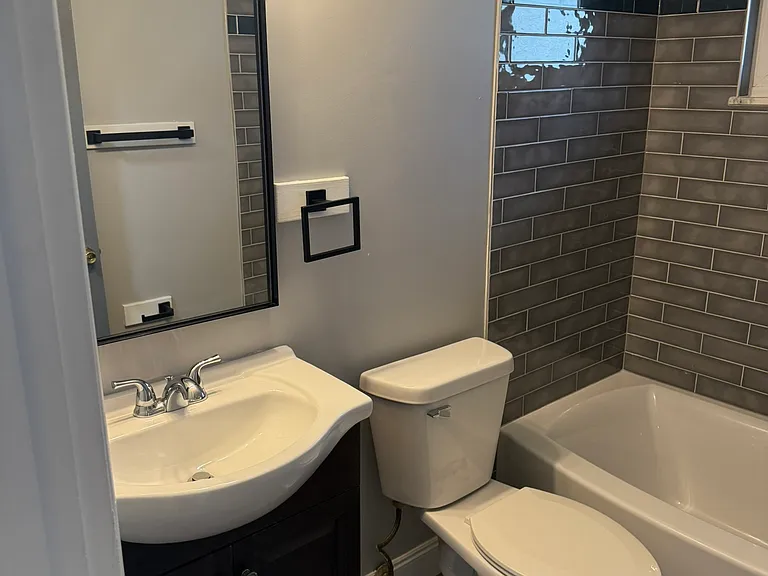 905 North Meadows Court - D — Photo 13