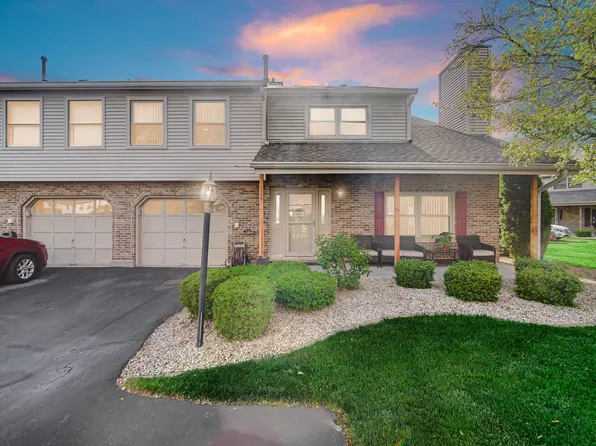 9330 Waterford Ln, Orland Park, IL 60462