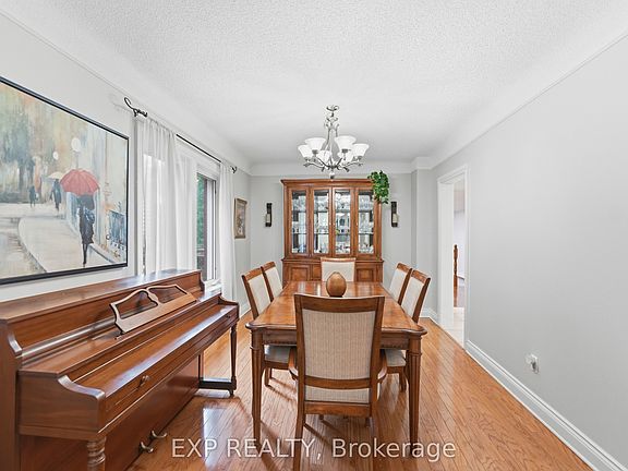4th image of 167 Bayswater Ave