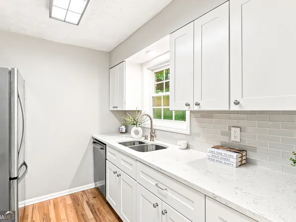 6304 Park Ave #D3, Atlanta, GA 30342